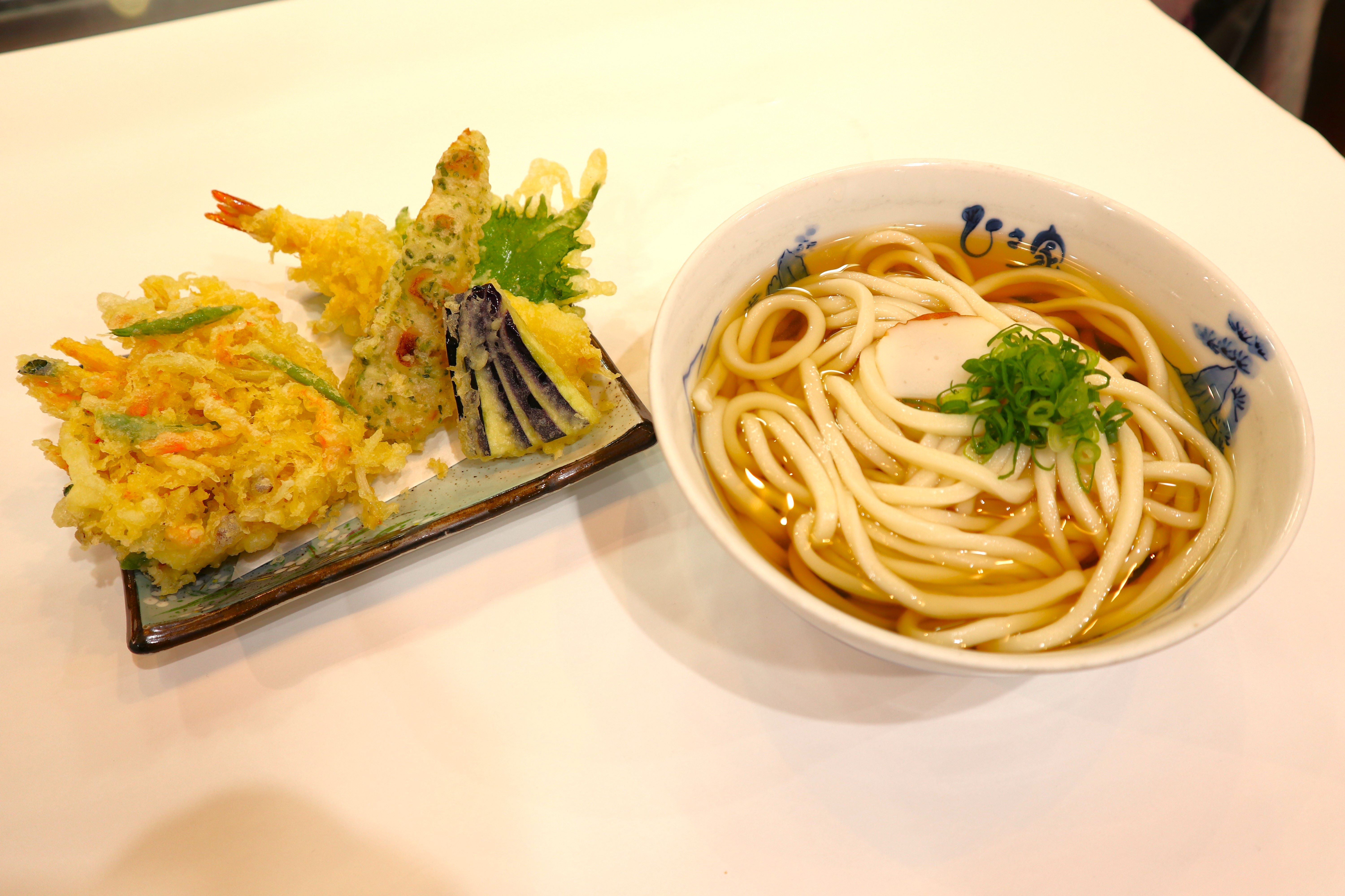 桜エビかき揚げ天ぷらうどん