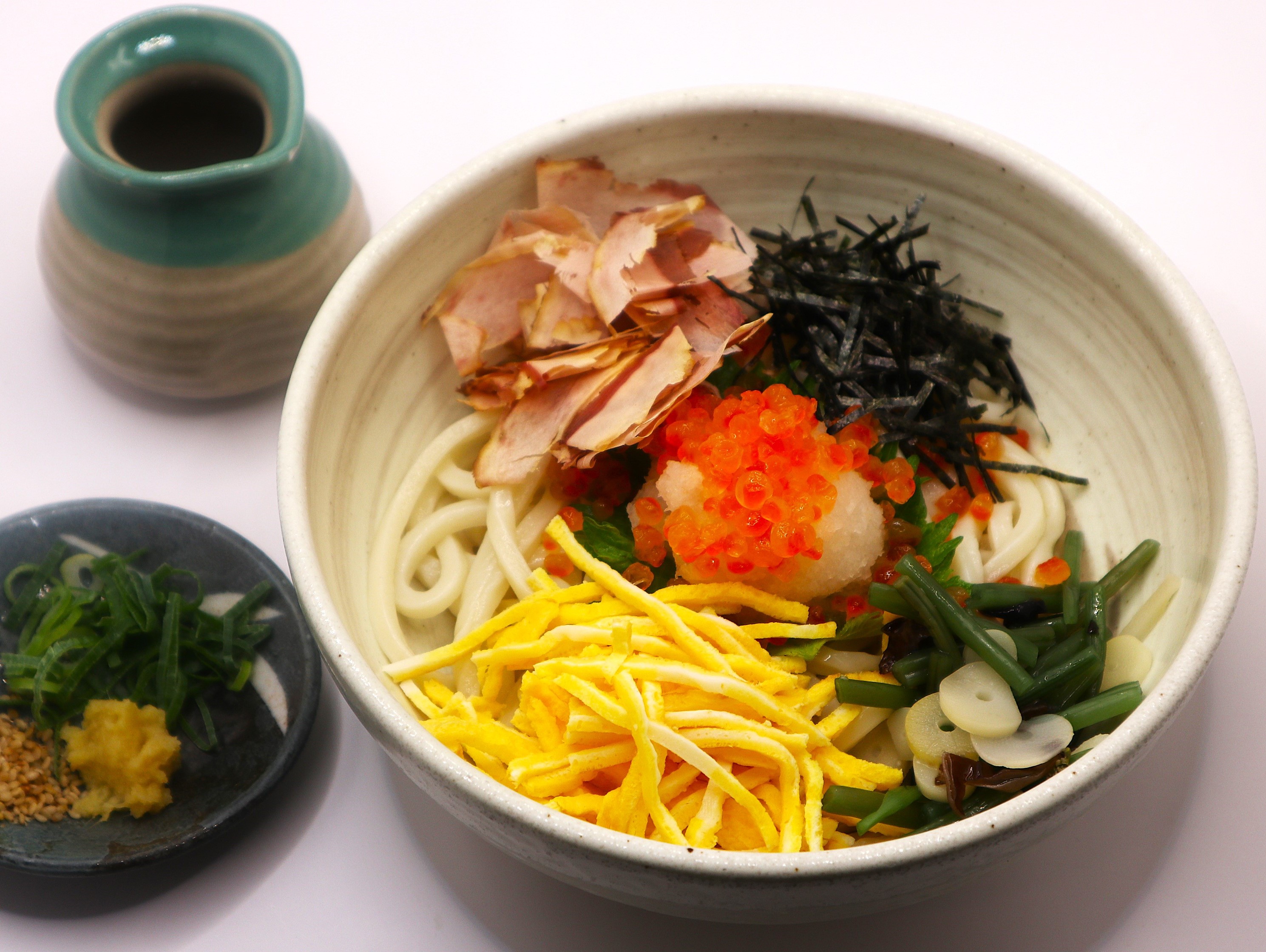 おろしサーモンドロップスうどん